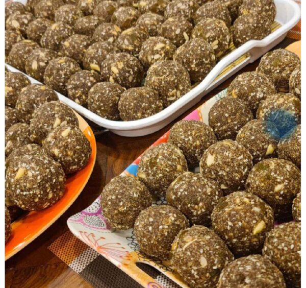 Alsi ki pinni 500g,Flexseed laddu,ladoo,Flexseed ball,laddu,pinni, homemade pure desi ghee or jeggry(gurr) se bni pinniyan ,alsi k pinni
