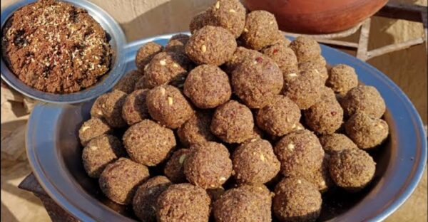 Alsi ki pinni 500g,Flexseed laddu,ladoo,Flexseed ball,laddu,pinni, homemade pure desi ghee or jeggry(gurr) se bni pinniyan ,alsi k pinni - Image 2