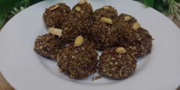 Alsi ki pinni 500g,Flexseed laddu,ladoo,Flexseed ball,laddu,pinni, homemade pure desi ghee or jeggry(gurr) se bni pinniyan ,alsi k pinni - Image 5